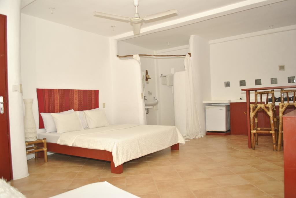 Artista Beach Villa Balabag  Oda fotoğraf