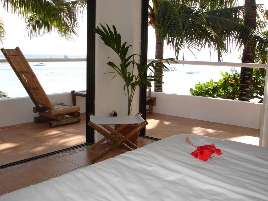 Artista Beach Villa Balabag  Oda fotoğraf