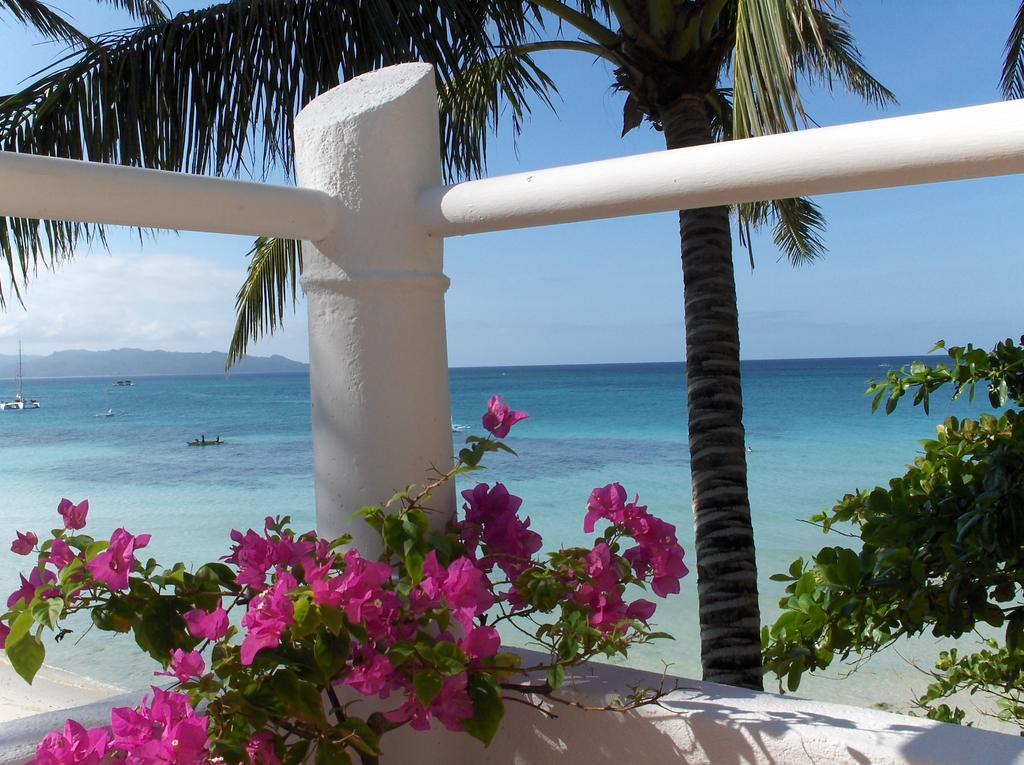 Artista Beach Villa Balabag  Oda fotoğraf