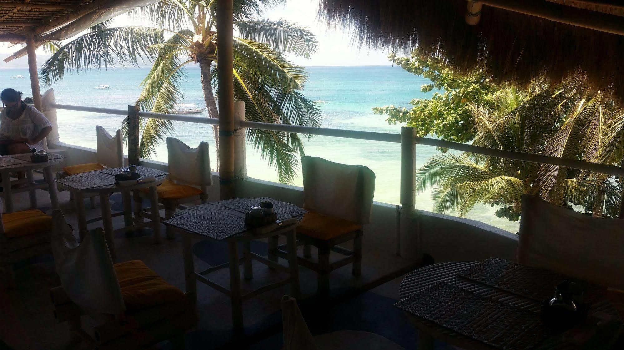 Artista Beach Villa Balabag  Dış mekan fotoğraf