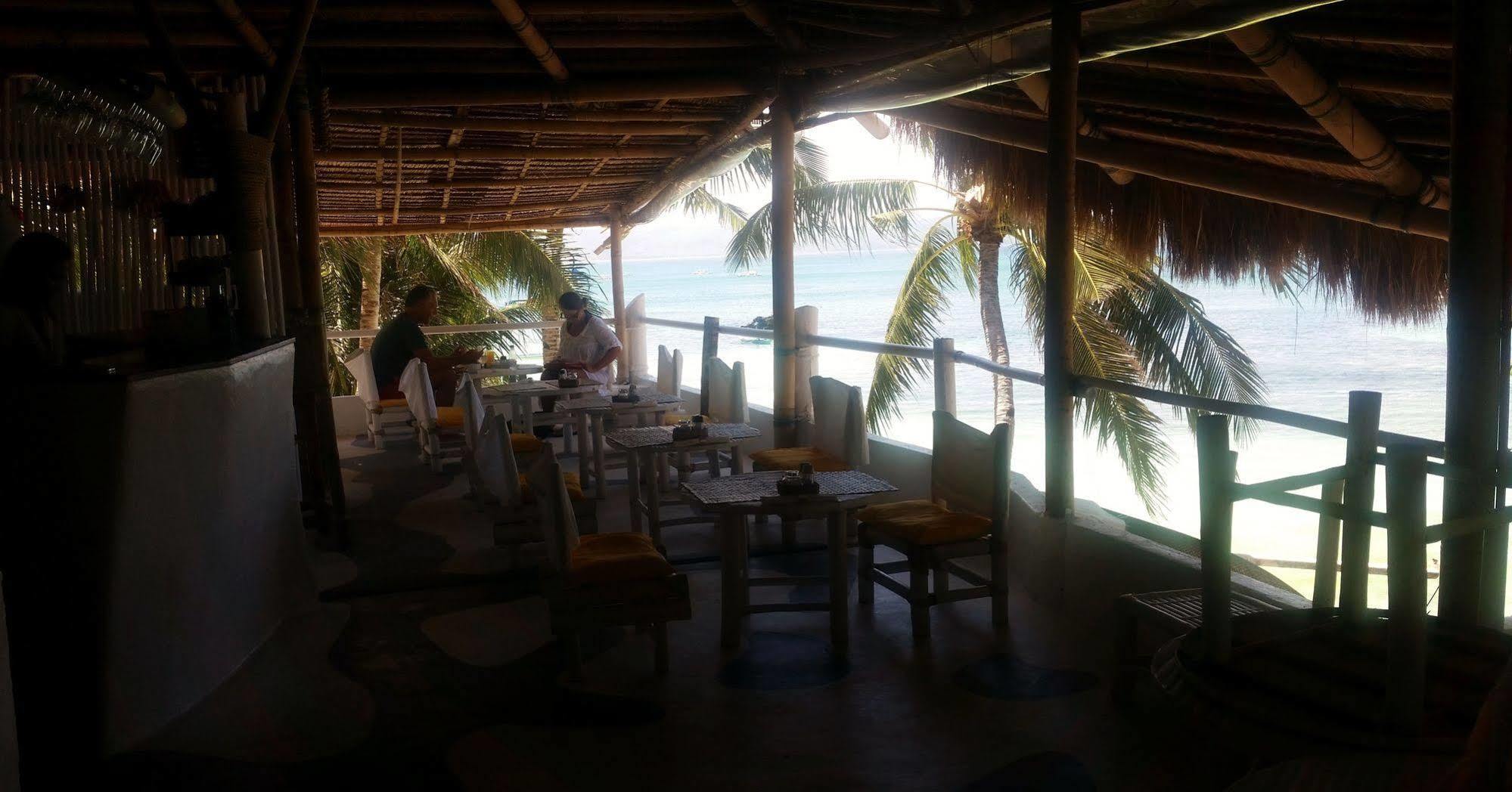Artista Beach Villa Balabag  Dış mekan fotoğraf